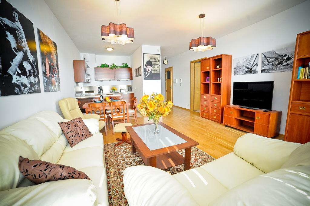 Luxury Rockefeller - Sea Towers Apartment Gdynia Room photo